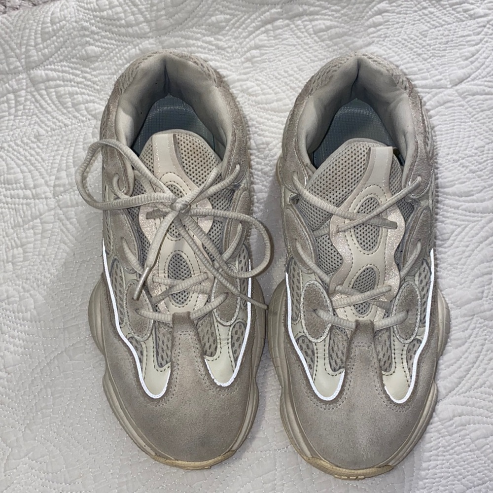 adidas Yeezy 500 bone SIZE: 7 MENS